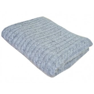 Плед вязаный в косы серебряного цвета